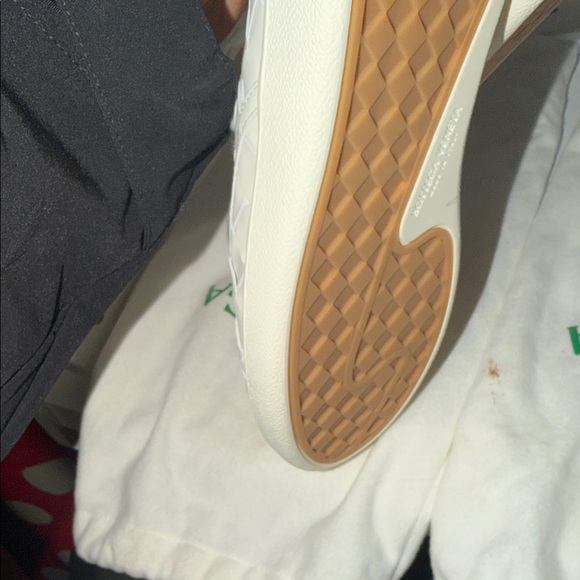 Bottega Veneta White Woven Sneakers - Picture 9 of 10